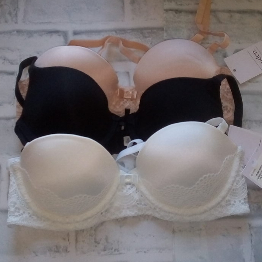 🧡SOLD 🧡AUDEN/Set of 3/beige,black,and white.